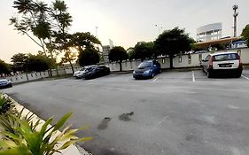 Le Garden Hotel Kota Kemuning
